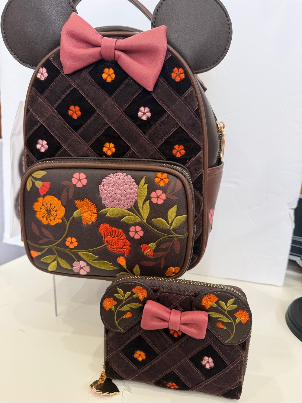 Boxlunch Exclusive Disney Minnie Velvet Floral Mini Backpack & Matching Wallet - Picture 2 of 7